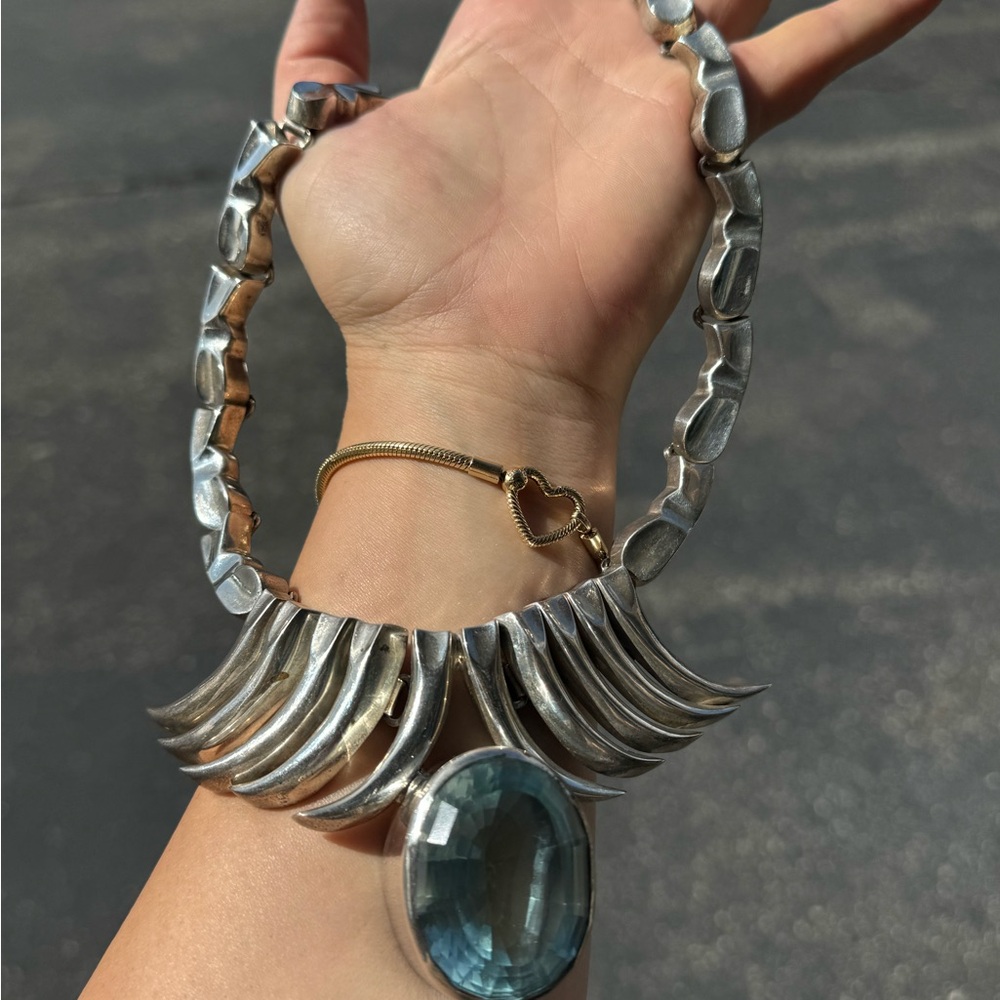 MEXICAN MODERNIST STERLING SILVER NECKLACE, MID 20th London Blue Topaz 399g - Picture 10 of 15
